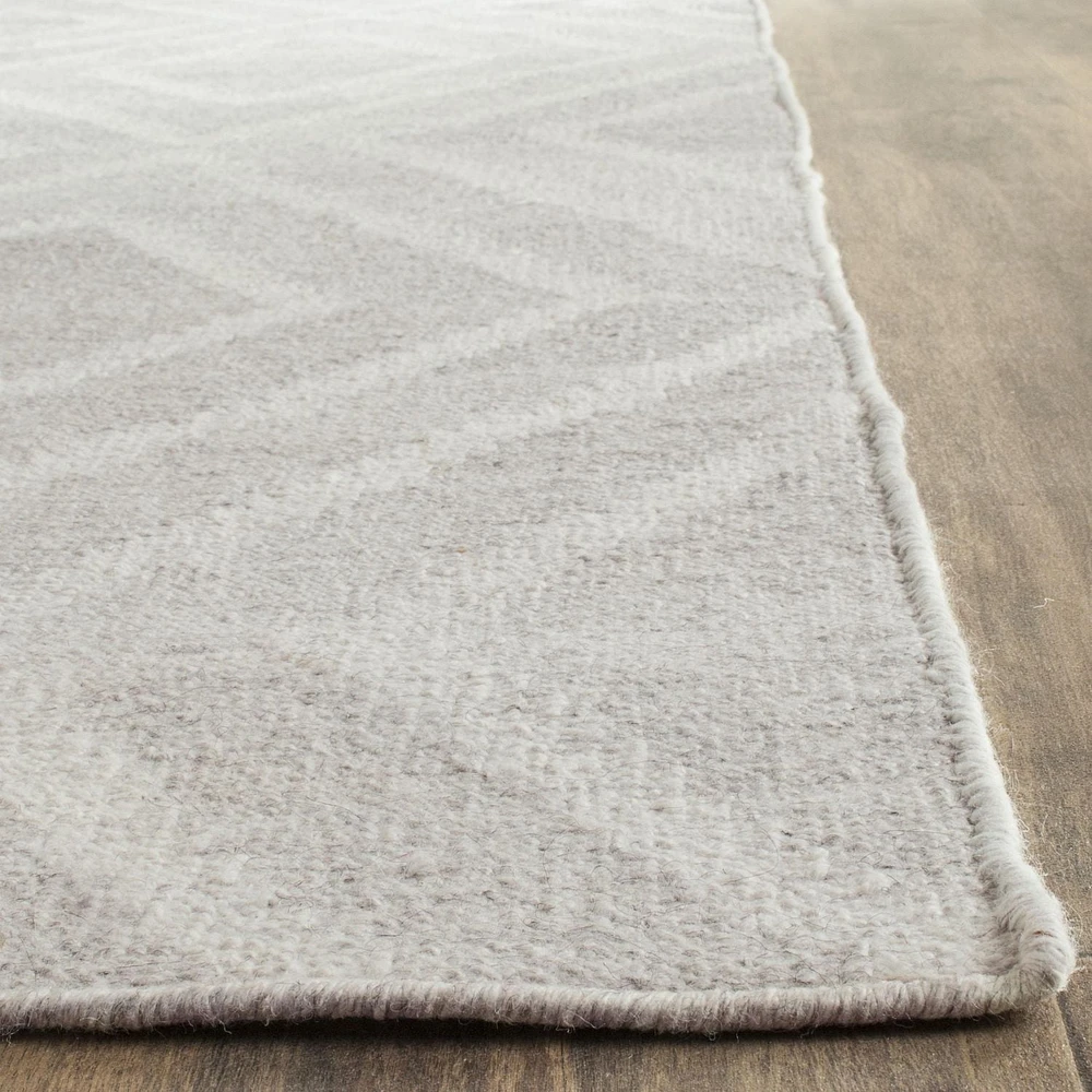 Safavieh Kilim Lorcan Geometric Diamonds Area Rug