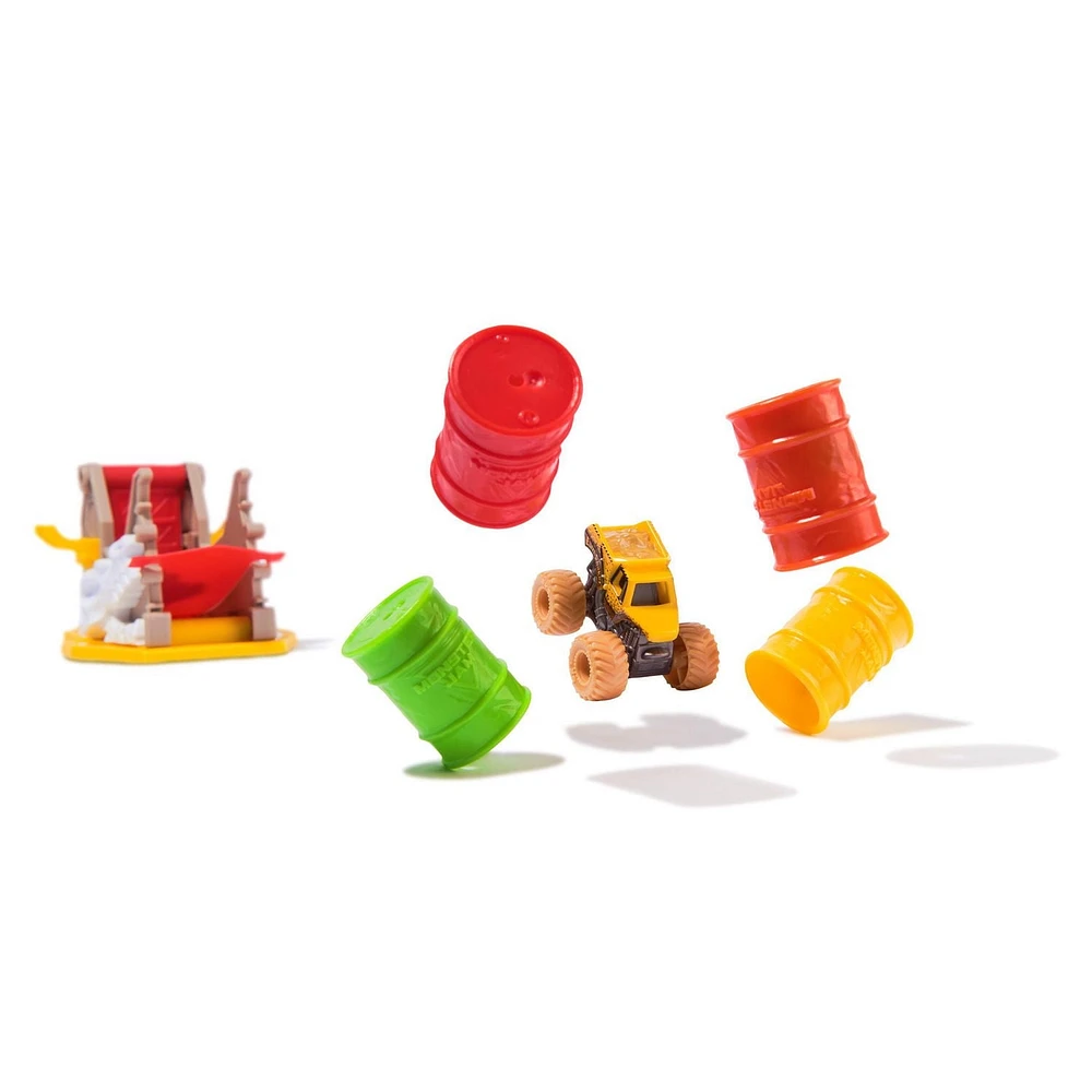 Monster Jam, Mini Launchers Set, Includes Monster Mutt and Earth Shaker 1:87 Scale Die-Cast Monster Trucks, Kids Toys for Boys Ages 3 4 5 6+, Mini Launchers Set