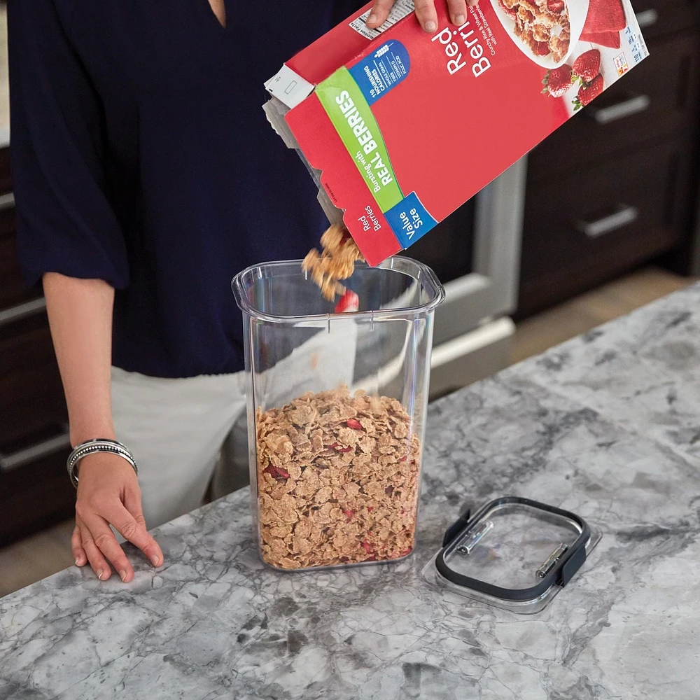 Rubbermaid Brilliance Pantry Airtight Food Storage Container 16 Tasse