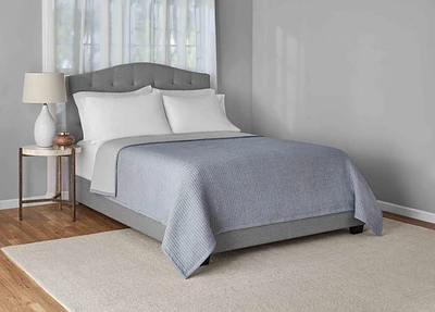 Mainstays Garment Wash Adult Matelasse Coverlet, Grey, Double Queen, 1 Piece