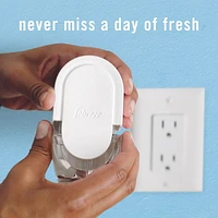 Febreze Plug In Air Freshener, Odor-Fighting Scented Oil Refill, Refresh & Energize, 2 Refills, 52ML