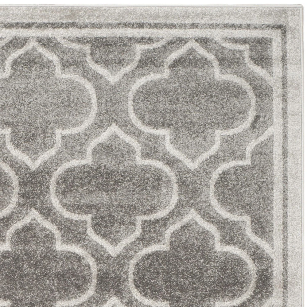 Safavieh Amherst Wilson Geometric Area Rug