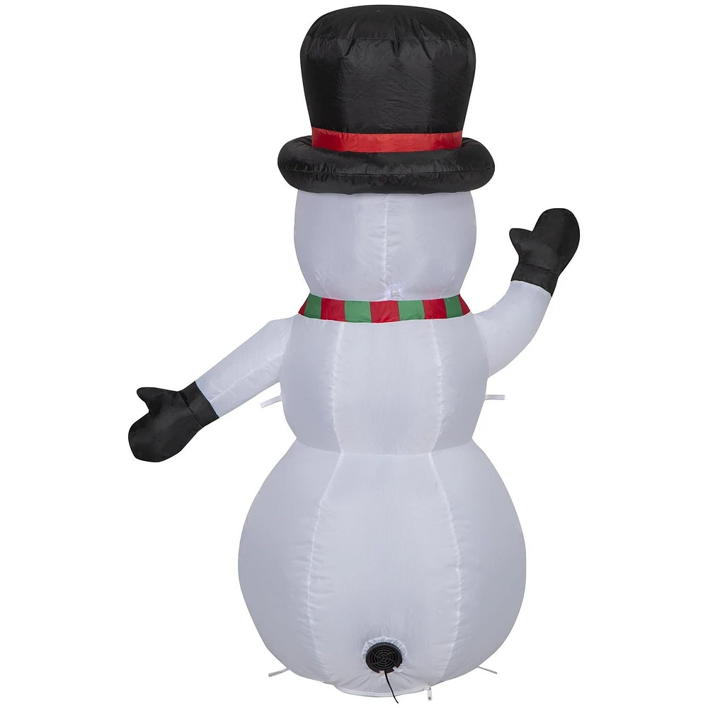 Bonhomme de neige gonflable avec un haut-de-forme