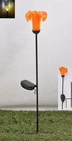 Lumière solaire extérieure de poteau de jardin à LED Lumière décorative à énergie solaire Lily-Orange