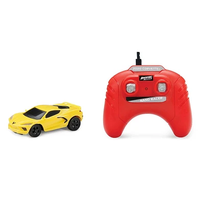 ADVENTURE FORCE 1:64 RADIO COMMANDÉ NANO RACERS - CORVETTE C8