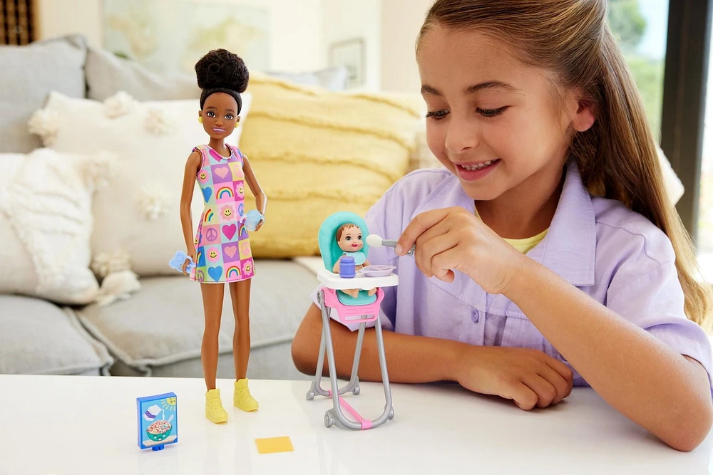 Barbie – Poupées et Coffret Skipper Babysitters Inc