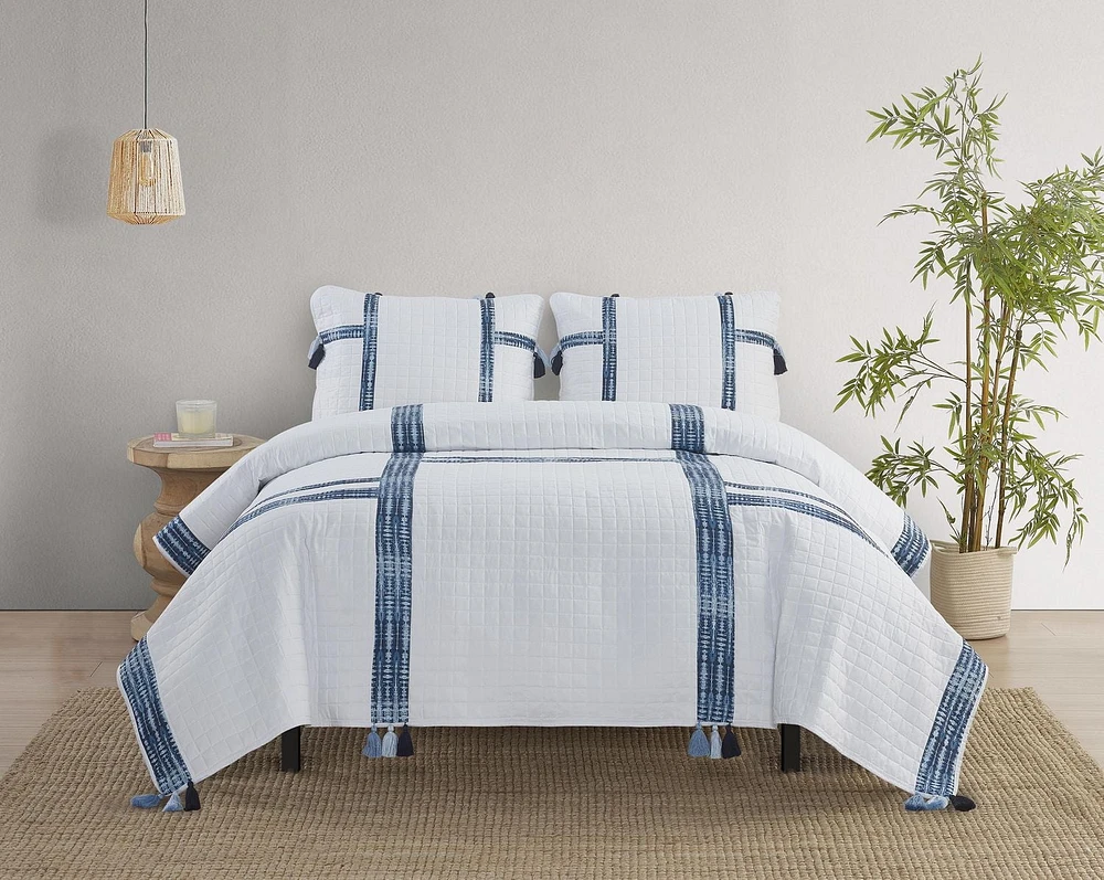 Luana 3 Piece Quilt Set