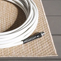 SAFAVIEH Beach House Jacinth Solid Indoor/Outdoor Area Rug
