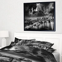 Design Art Amazing Night in New York City Framed Canvas Art Print