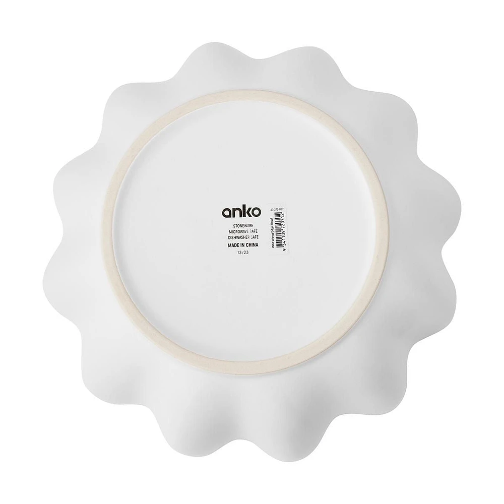 Bol blanc à bord ondulé