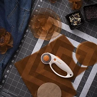 Fiskars Comfort Loop Rotary Cutter 45 MM, Loop Rotary Cutter
