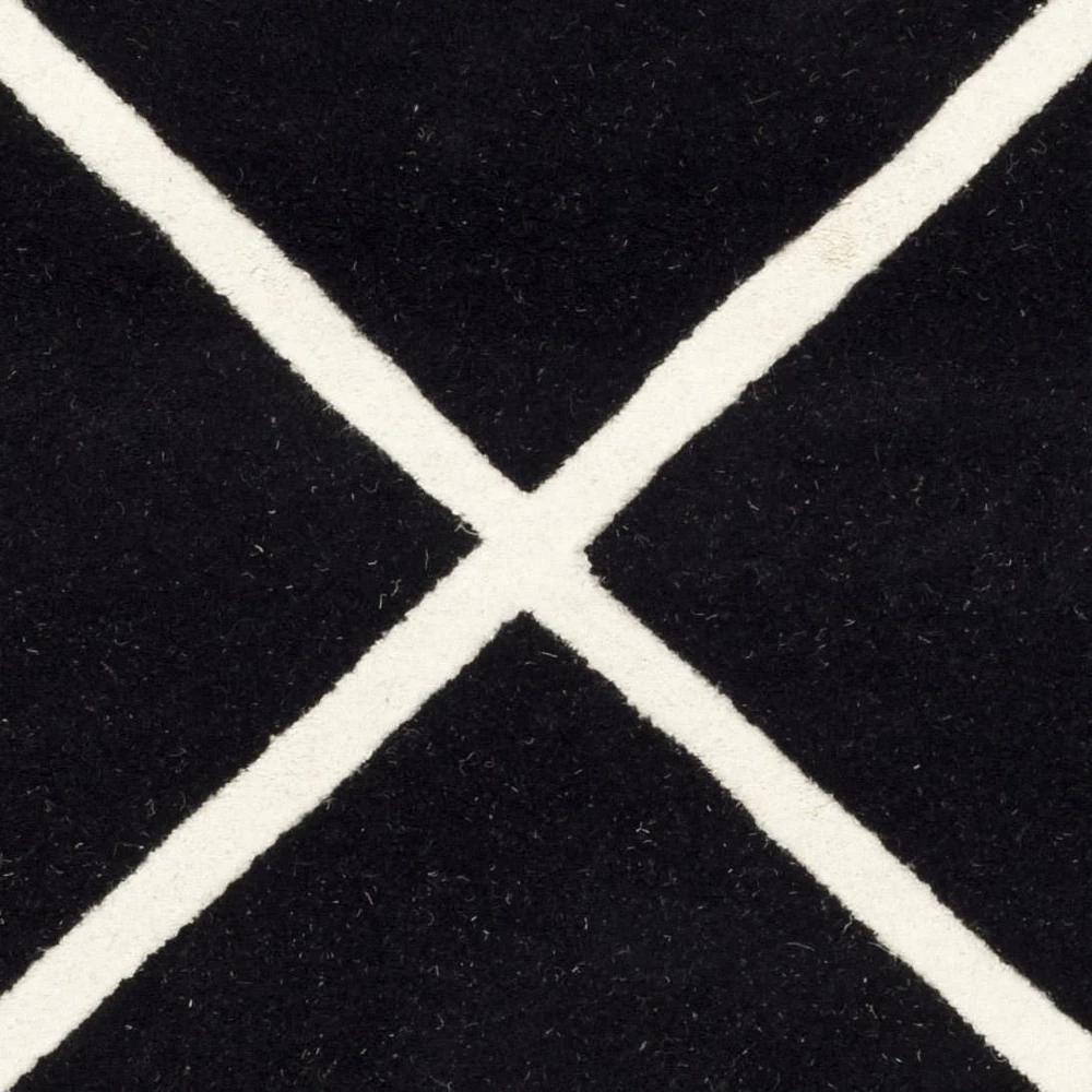 Safavieh Chatham Isaac Geometric Diamonds Area Rug