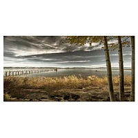 Designart Jetée de Brown Lake Art mural sur toile