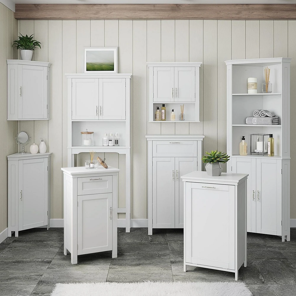 Somerset Collection Maison RiverRidge® Armoire pharmacie Spacesaver, 27,3 po. (larg) x 64,2 po. (hauteur) x 7,87 po. (prof), blanc