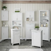 Somerset Collection Maison RiverRidge® Armoire pharmacie Spacesaver, 27,3 po. (larg) x 64,2 po. (hauteur) x 7,87 po. (prof), blanc