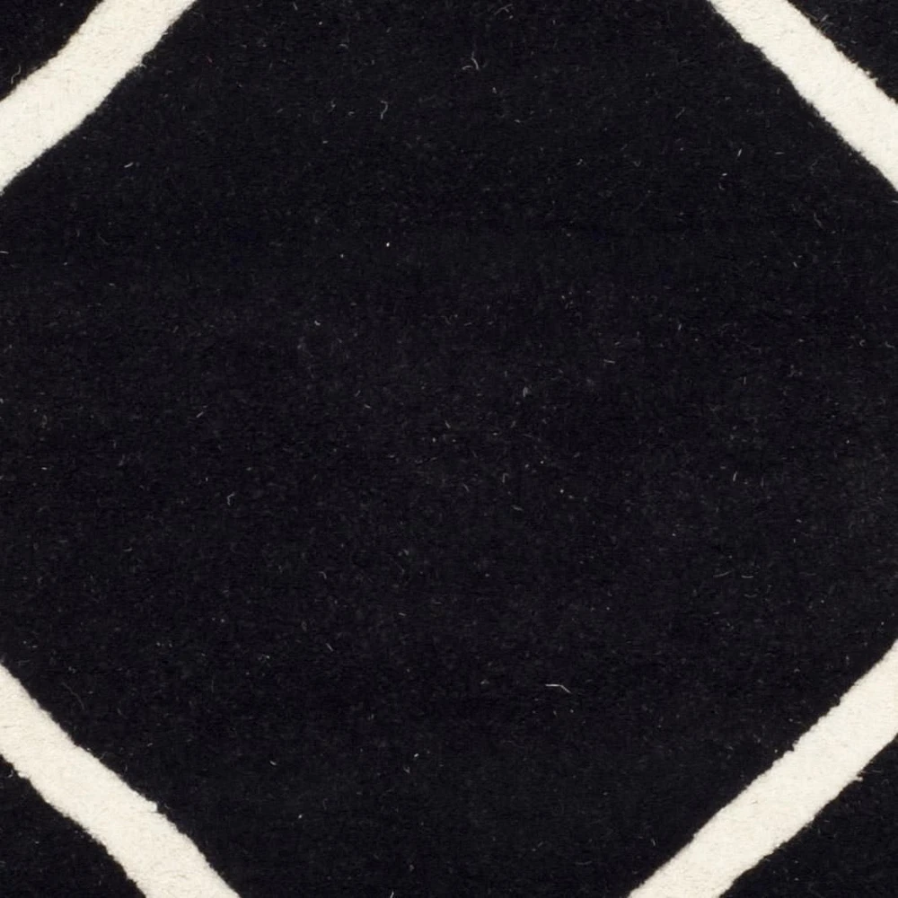 Safavieh Chatham Isaac Geometric Diamonds Area Rug