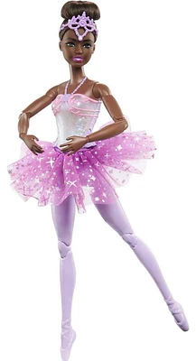 Poupée Barbie s’illuminer lorsqu’elle danse