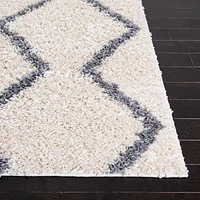 Safavieh Venus Carleen Chevron Shag Area Rug
