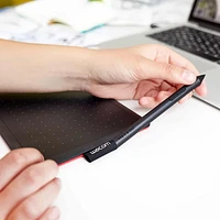 ONE BY WACOM SMALL - FRENCH