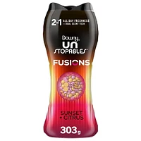 Perles rehausse-parfum pour lessive Downy Unstopables Fusions, parfum Coucher de soleil et agrumes, fraîcheur 2 en 1 toute la journée 303G