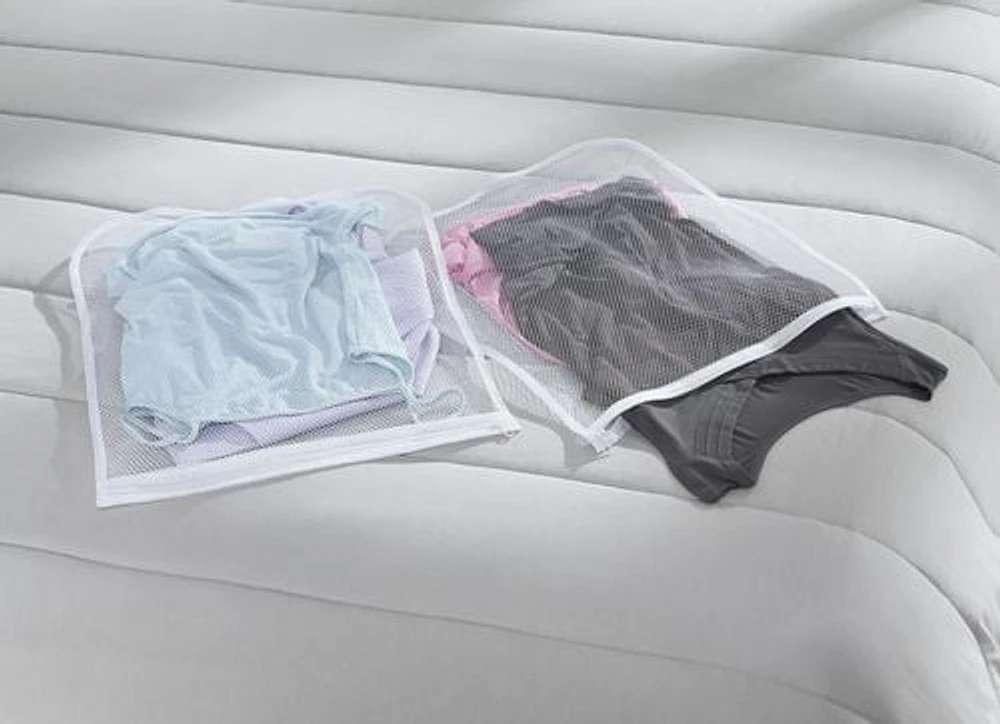 Mainstays Lingerie Wash Bag, 2 Count, Mesh Wash Bags