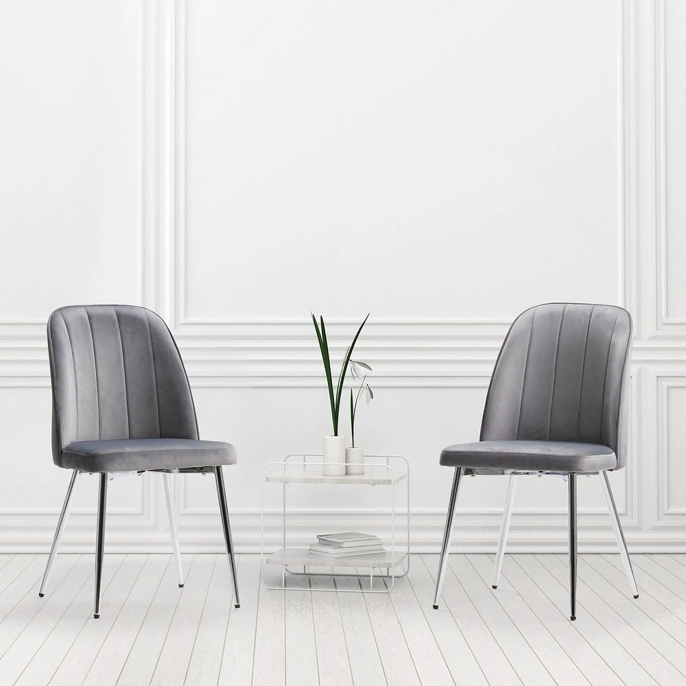 Chaise d'appoint touffetée en velours Nash