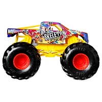 Hot Wheels Monster Trucks 1:24 scale the 909 Vehicle