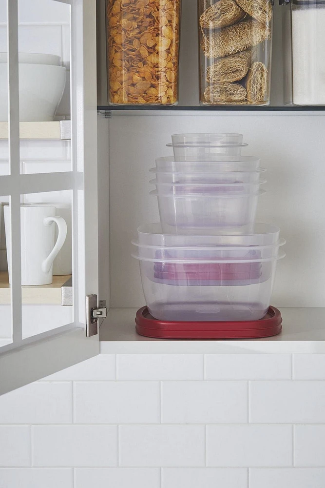 Rubbermaid Easy Find Lids Food Storage Containers, Racer Red, Set of 24