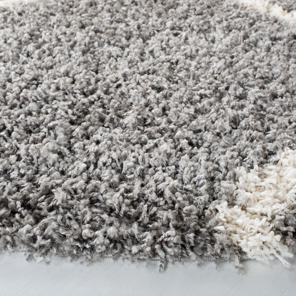 Safavieh Venus Carleen Tapis Chevron Shag