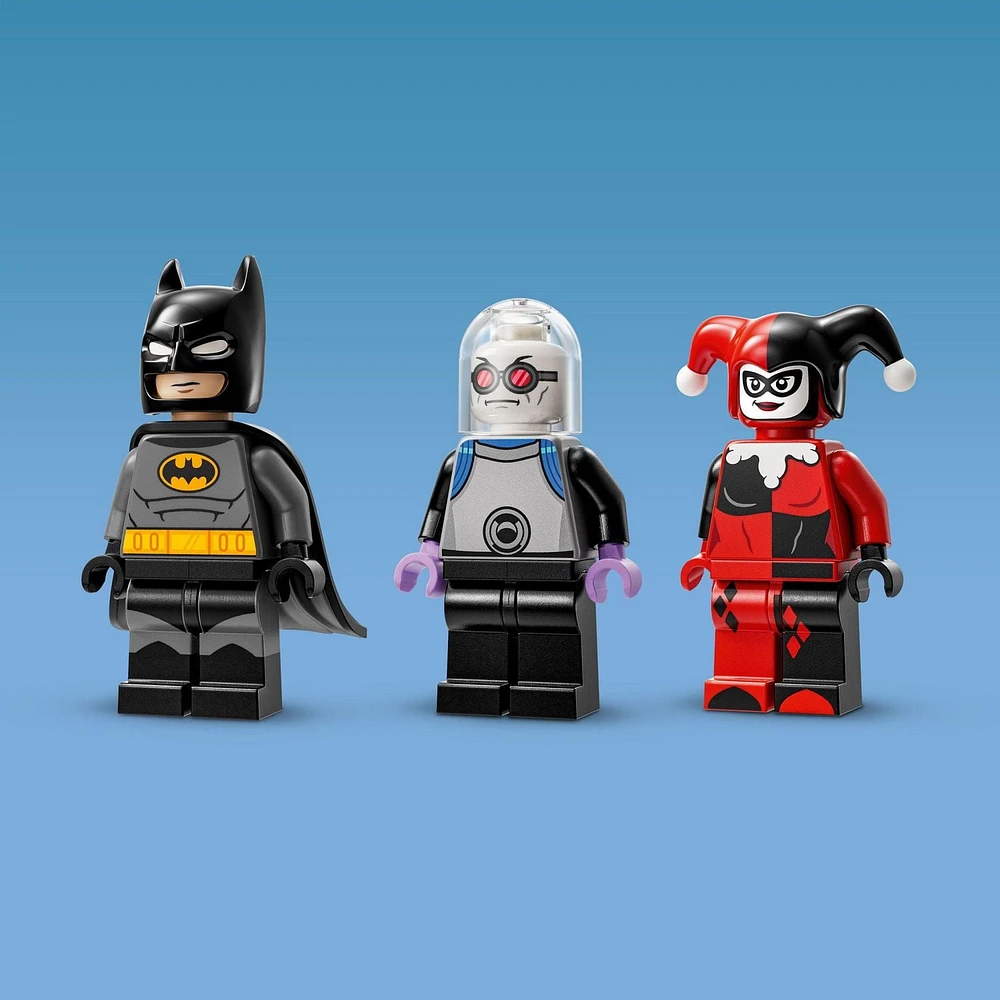 LEGO Super Heroes DC Batman avec la Batmobile contre Harley Quinn et Mr. Freeze 76274 Ensemble de construction (435 pièces) Comprend 435 pièces, 8+ ans