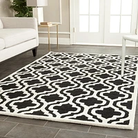 Safavieh Cambridge Kirsten Geometric Area Rug