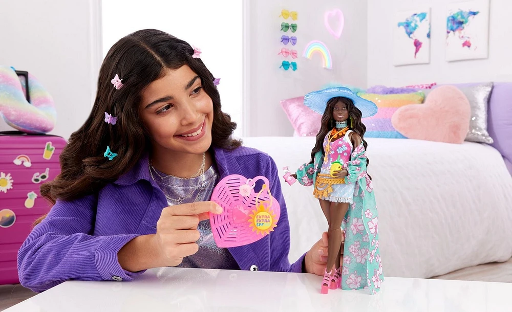 Barbie – Extra Fly– Poupée Voyage, tenue de plage