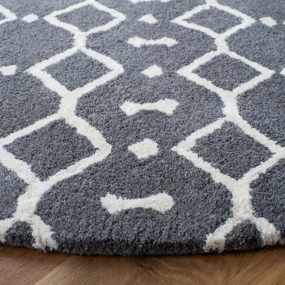 Safavieh Himalaya Darin Geometric Area Rug