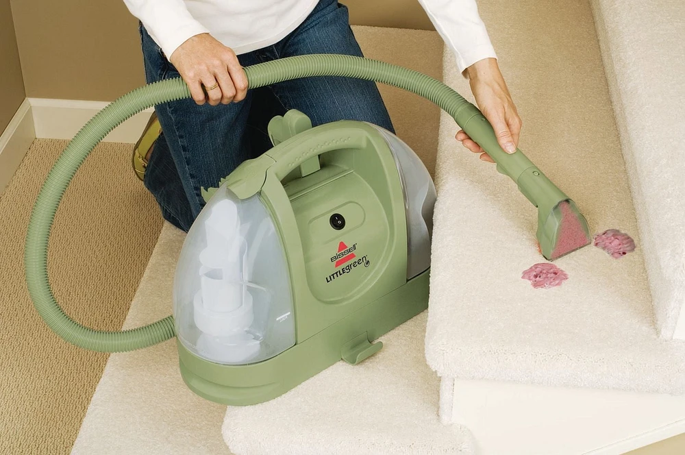 Shampouineuse portative Little Green de Bissell® Éliminez les odeurs et taches