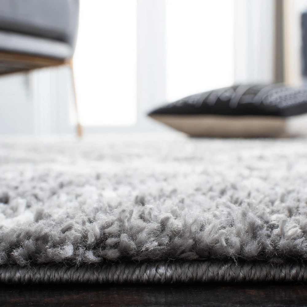 SAFAVIEH Berber Avery Geometric Diamonds Shag Area Rug