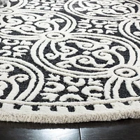 SAFAVIEH Cambridge Leslie Geometric Area Rug