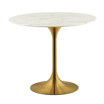 Table de salle à manger élégante et glamour en imitation marbre (pierre) en laiton Damen, – Un mélange luxueux d'élégance moderne et de design intemporel, avec une superbe finition en laiton et un pla