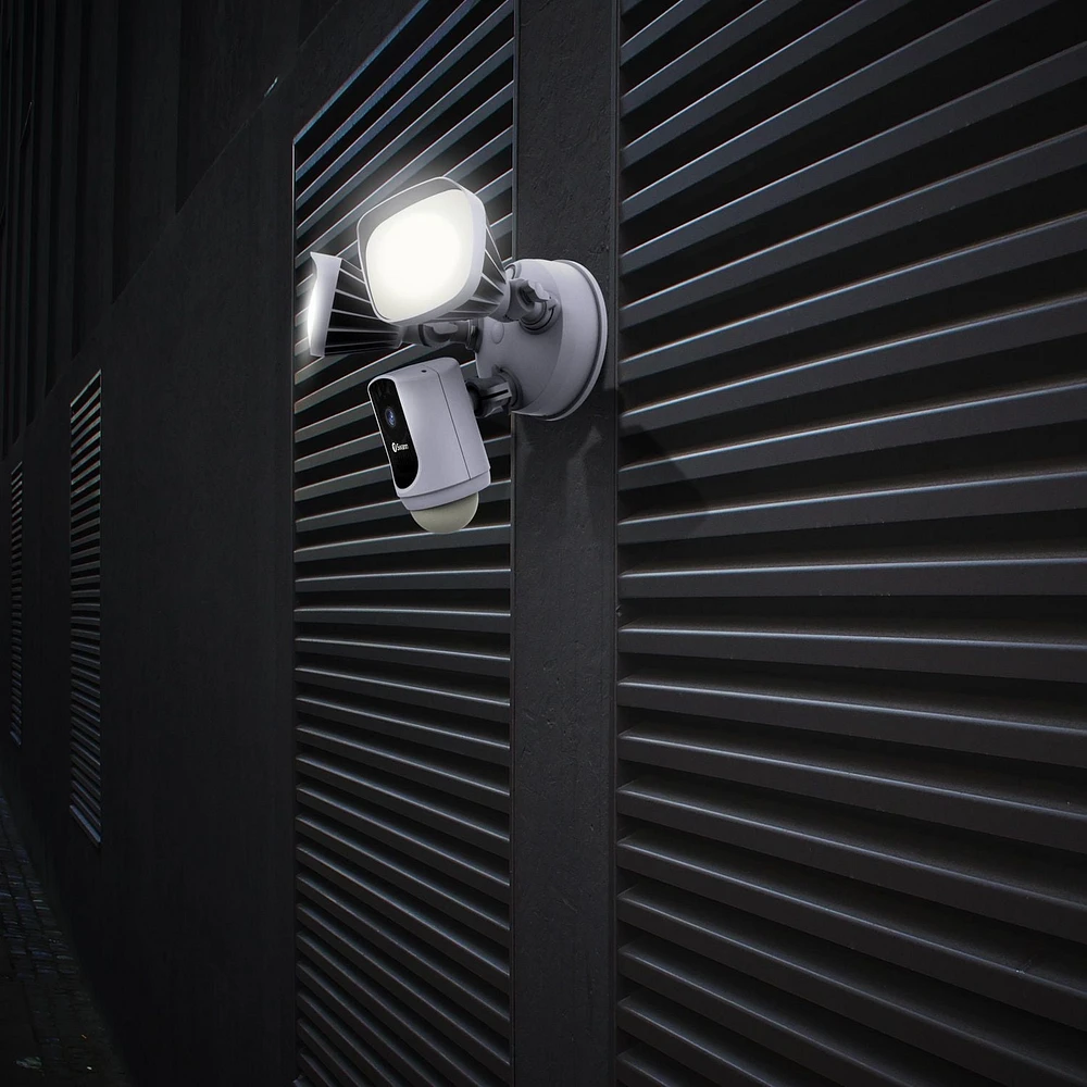 Caméra de sécurité Floodlight Wi-Fi intelligent 1080p Swann avec compatibilité Amazon Alexa et Google Assistant - Blanc