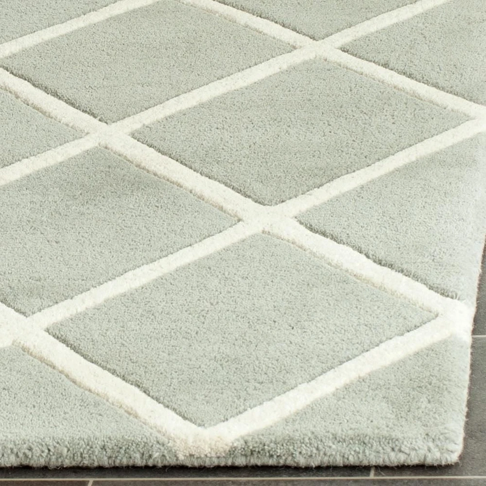 Safavieh Chatham Isaac Geometric Diamonds Area Rug