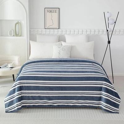 Mainstays Plush Blanket, Size: Twin - King