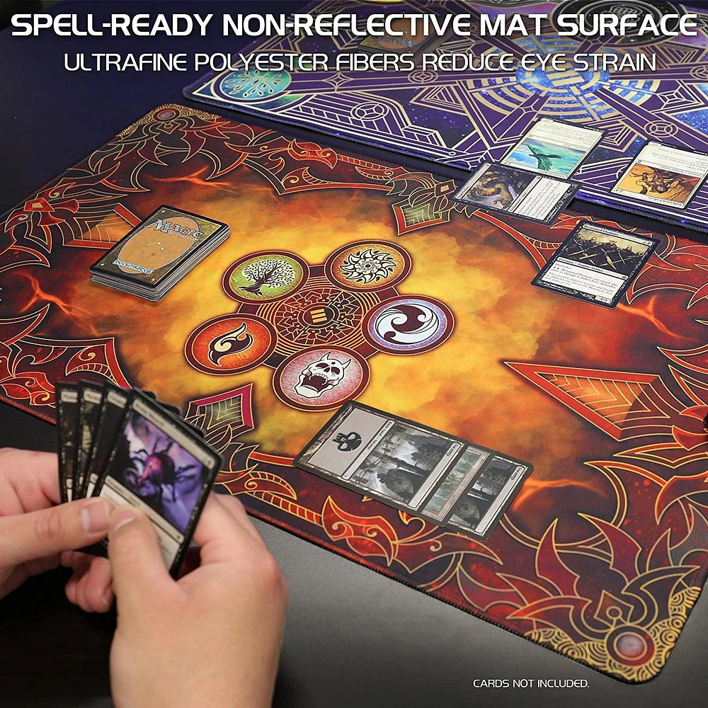 ENHANCE TCG Playmat - Tapis de jeu de cartes de table avec bords cousus, surface lisse et pochette de voyage avec cordon de serrage - Compatible avec MTG, YuGiOh, Pokémon, Lord of the Rings, et autres