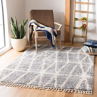SAFAVIEH Berber Fringe Olga Geometric Shag Area Rug
