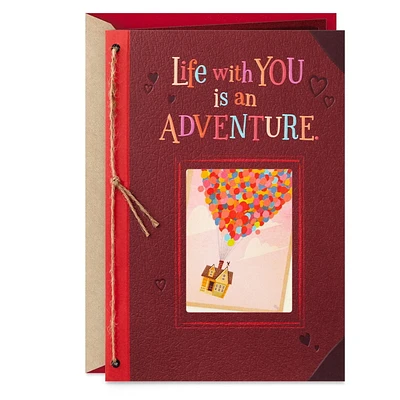 Carte Hallmark pour un époux, une épouse, un copain, une copine – Saint-Valentin ou anniversaire (Là-haut de Pixar, « Life with You Is An Adventure »)