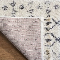Safavieh Berber Fringe Lesleigh Aztec Shag Area Rug