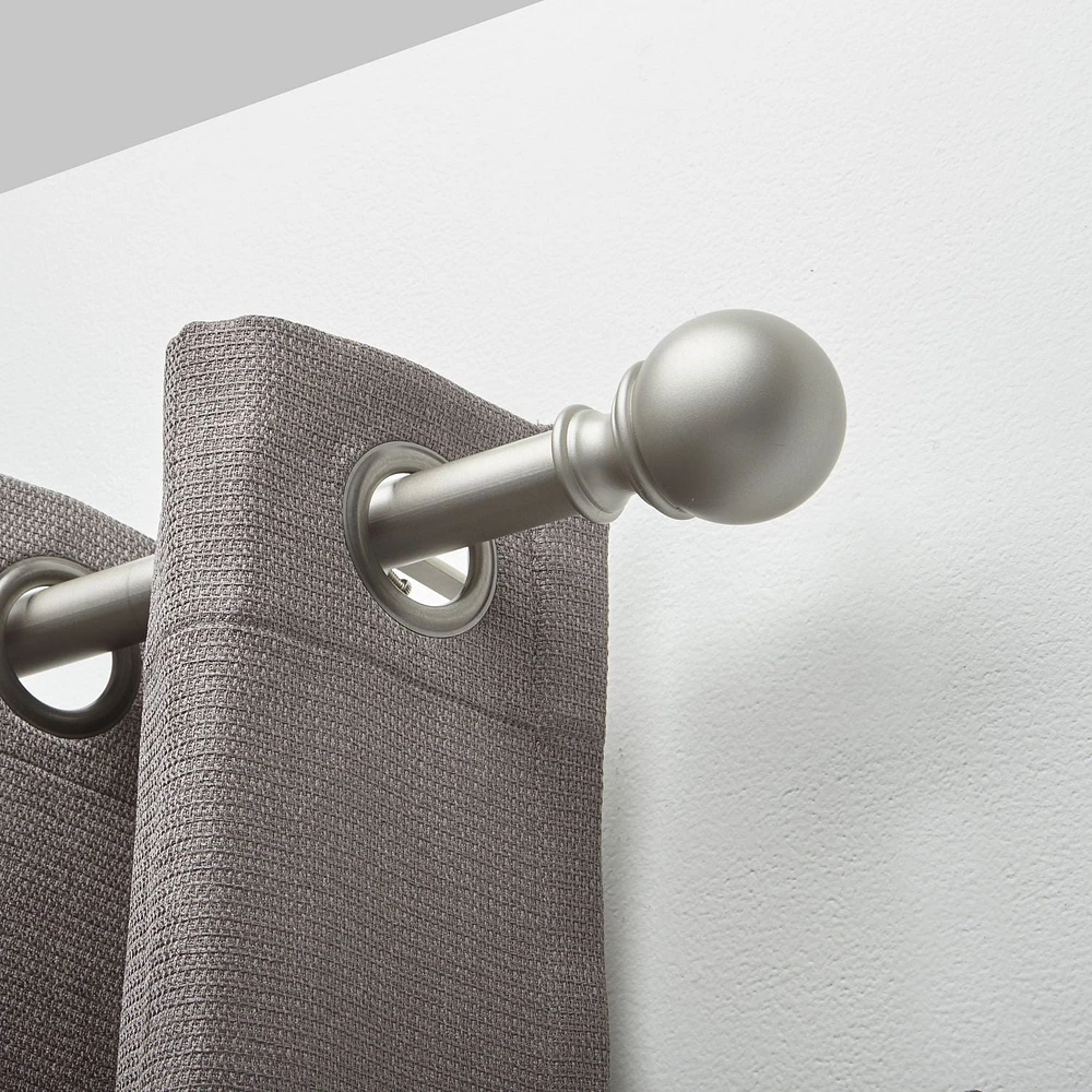 ENSEMBLE DE TRINGLE À RIDEAUX HOMETRENDS FINI NICKEL – DIAMÈTRE DE 1" ET LONGUEUR DE 66" À 120"