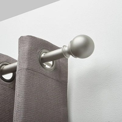 ENSEMBLE DE TRINGLE À RIDEAUX HOMETRENDS FINI NICKEL – DIAMÈTRE DE 1" ET LONGUEUR DE 66" À 120"