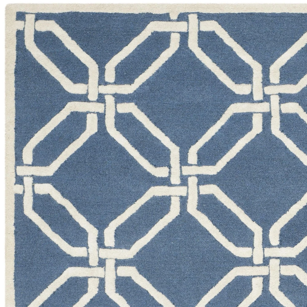 Safavieh Cambridge Kierra Geometric Area Rug