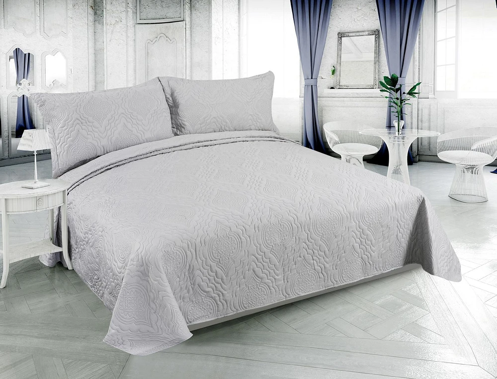 Marina Decoration Solid Embossed Pinsonic Coverlet Bedspread Bedding Ultra Soft Summer Quilt Set with Shams