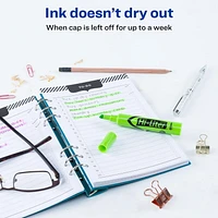 Avery® Desk Style HI-LITER® Fluorescent Green, Chisel Tip