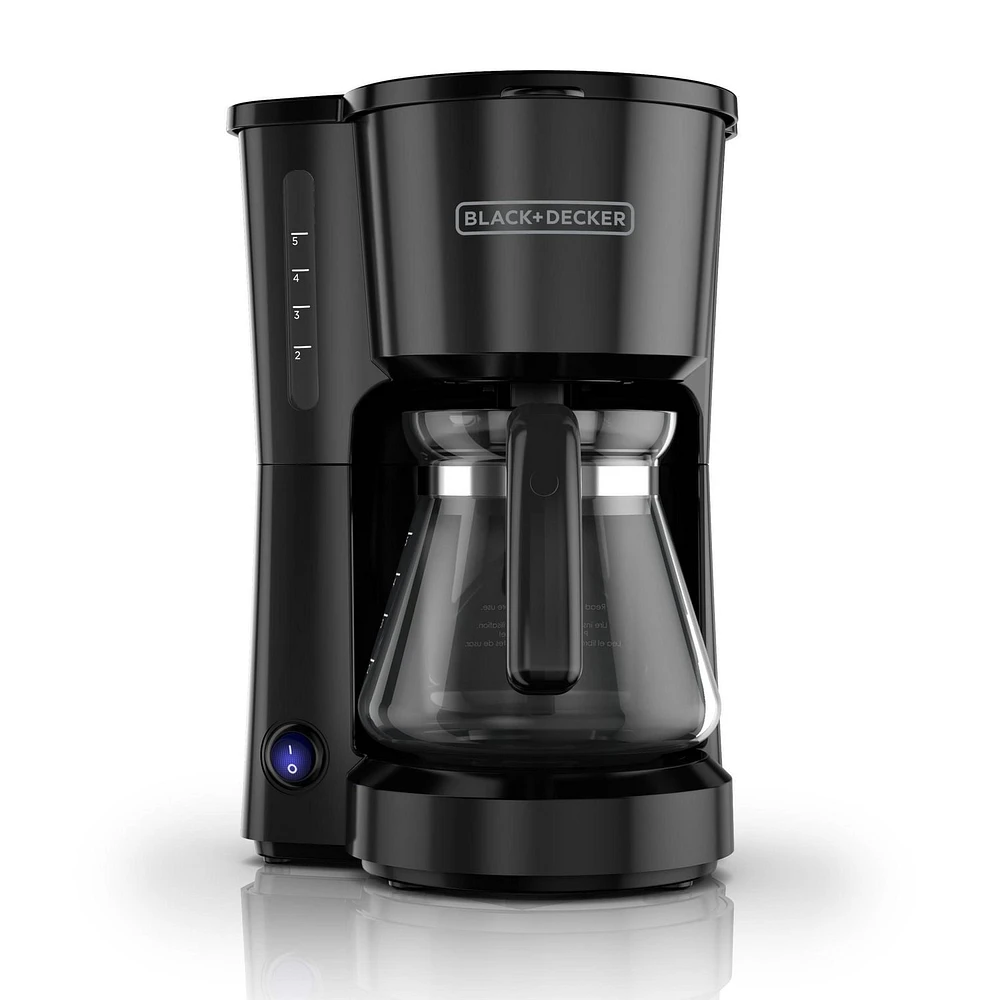 Machine à café 5-tasses Black+Decker Design compact et peu encombrant